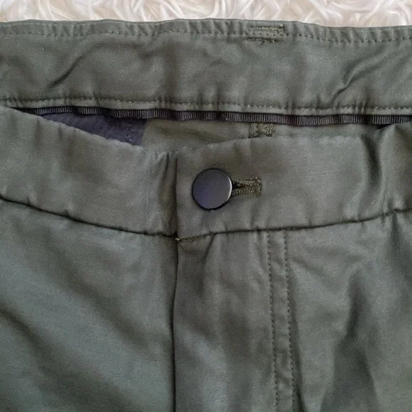 Lululemon men’s ABC dark green pants